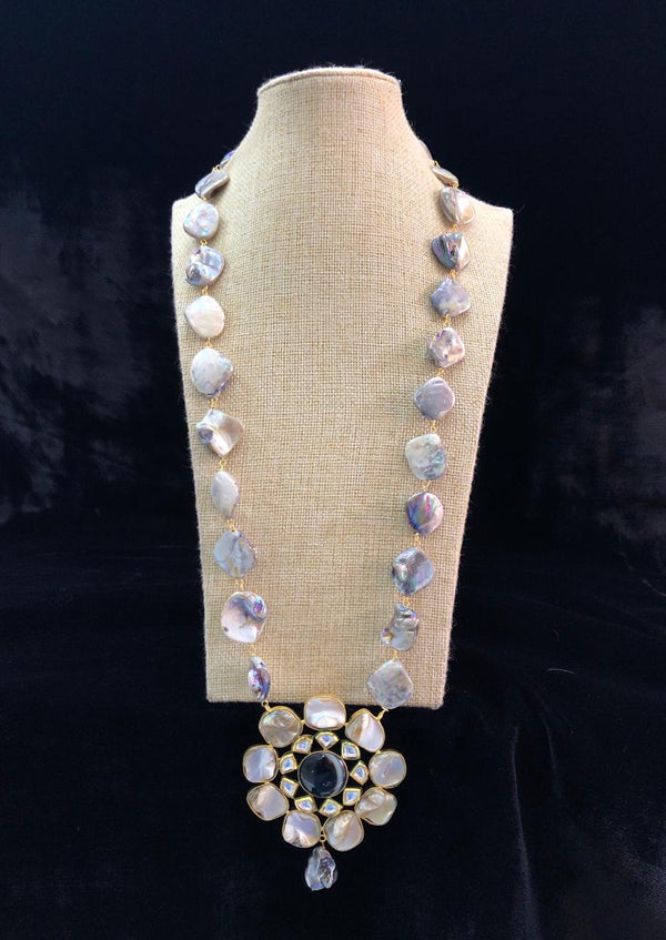 White Mother of Black Stone Pearl Necklace