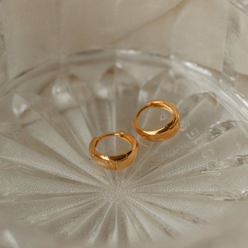 Lucy Hinged Huggie Earrings