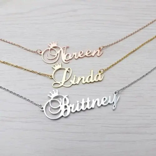 Memento Custom Crown Name pendant