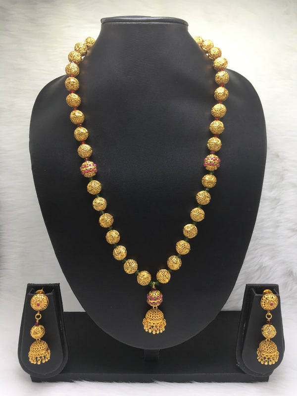 Splendid Unique Gold Plated Necklace Set