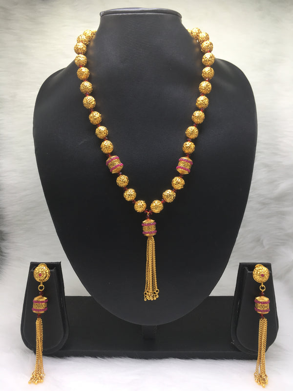 Lustouries Maginified Gold Plated Necklace Set