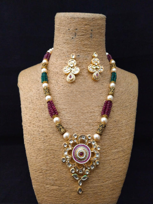Glitz Flattered Kundan Necklace Set