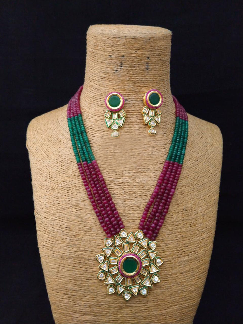 Trendsetter Gorgeous Kundan Necklace Set