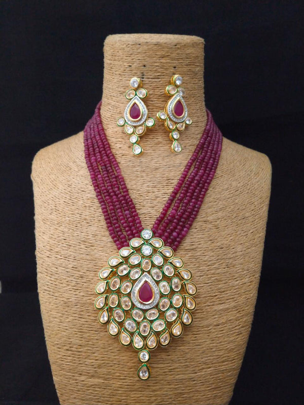 Modernisme Flattered Kundan Necklace Set