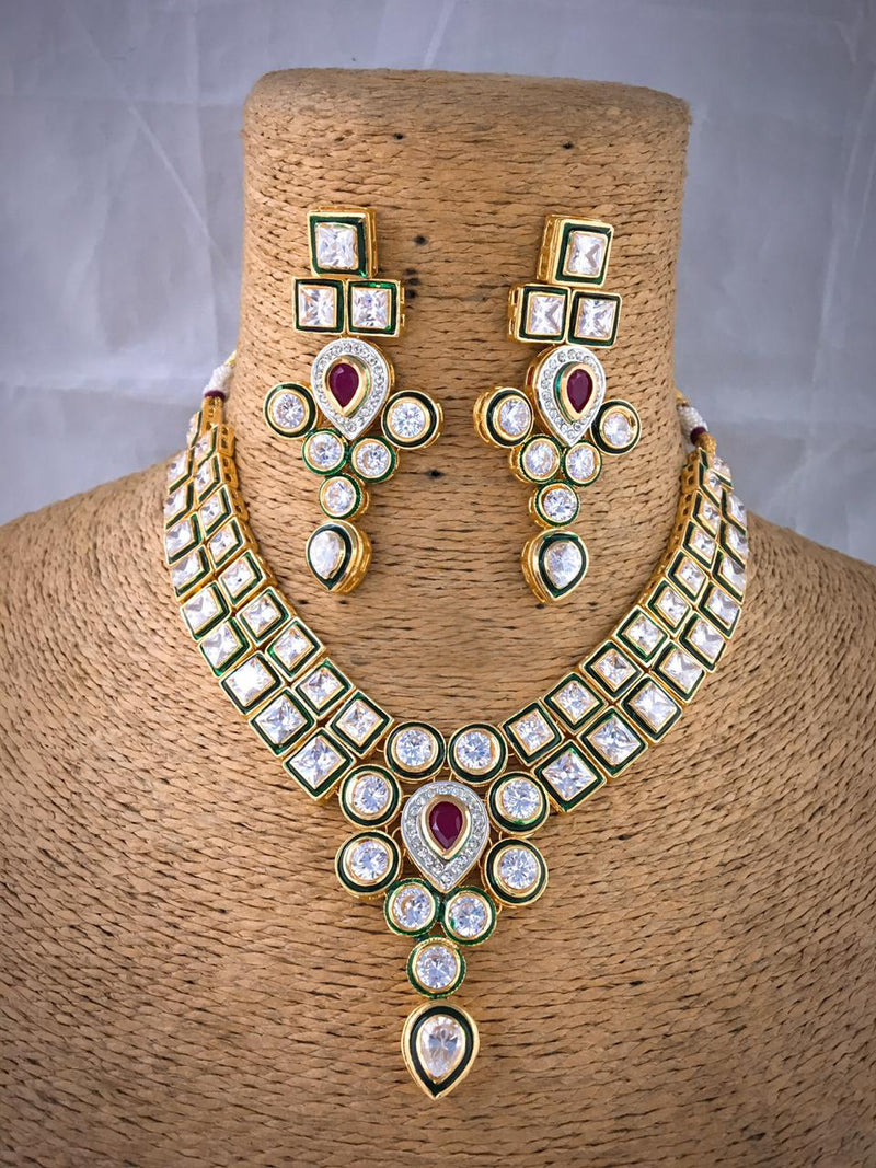 Hinged Lovely Kundan Necklace Set