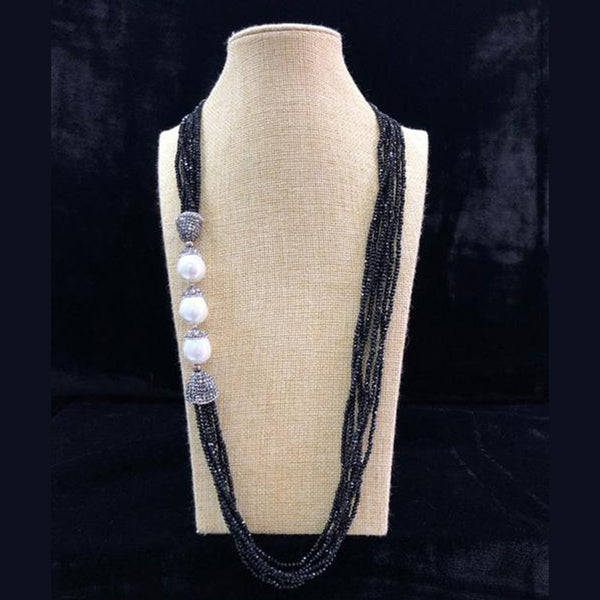 Splendid Side Pearl Black Necklace