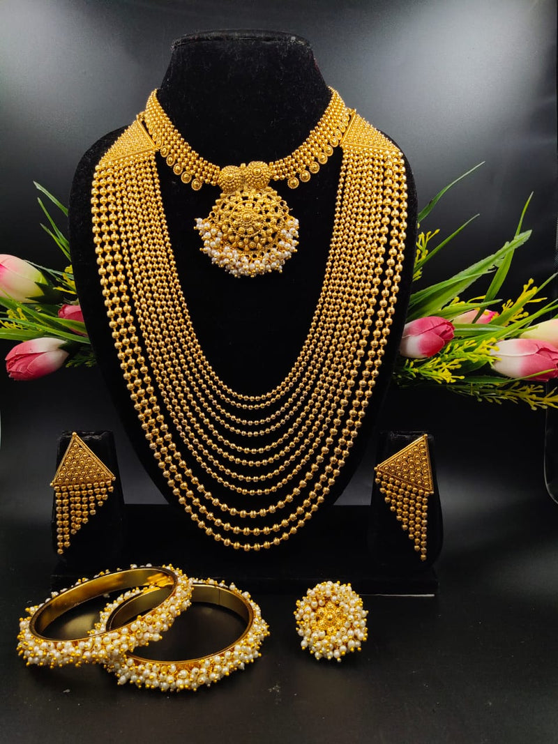 Ornate Native Pearl & Gold Plated Necklace Set
