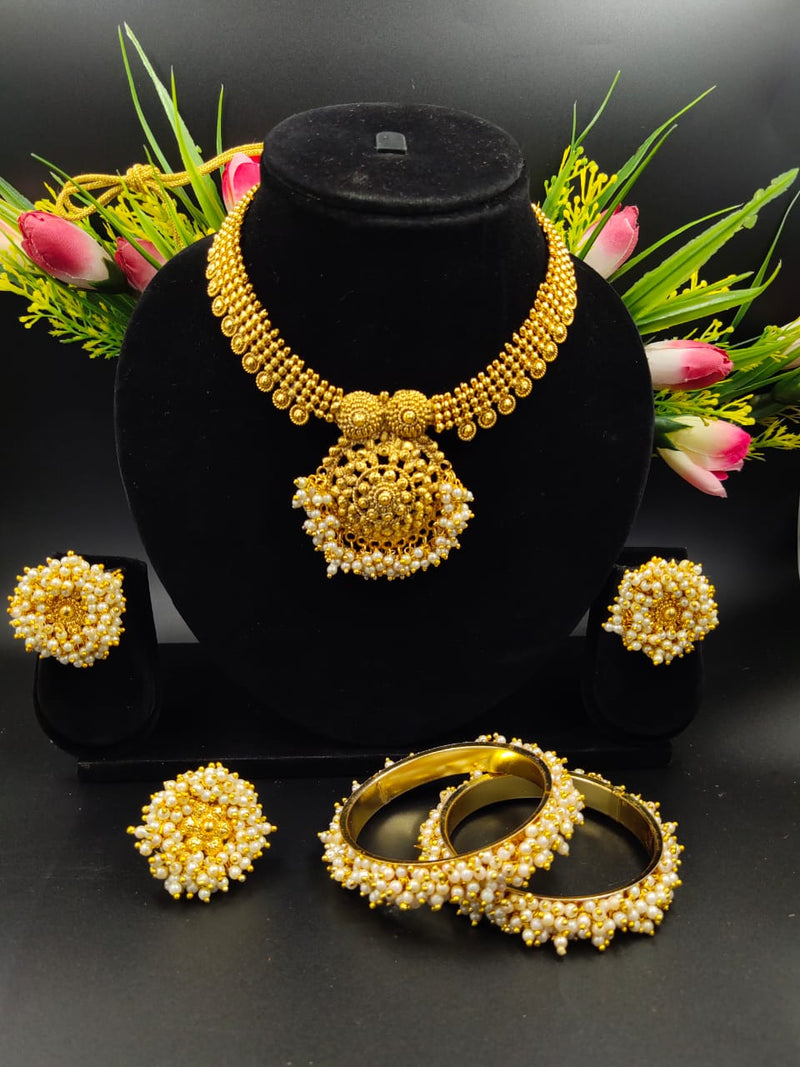 Extravagent Pearl & Gold Plated Necklace Set