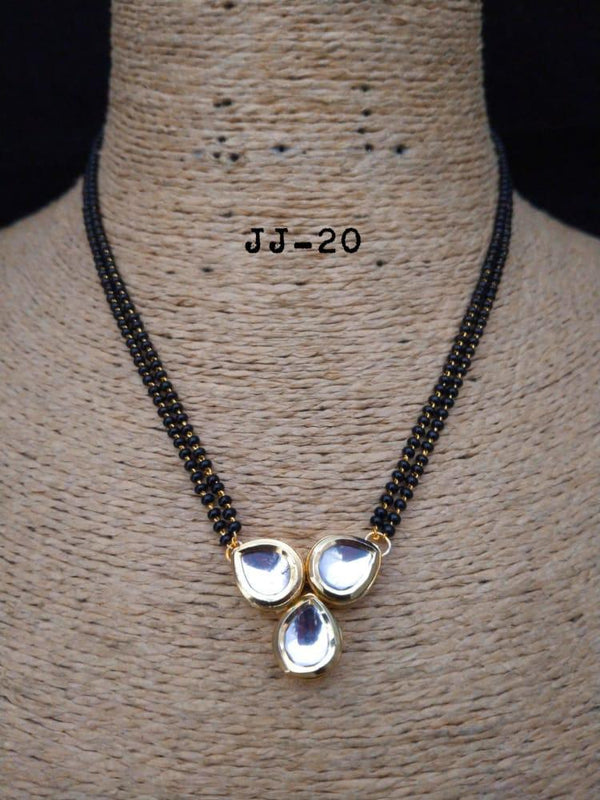 Multi Faceted Streamlined Kundan Mangalsutra