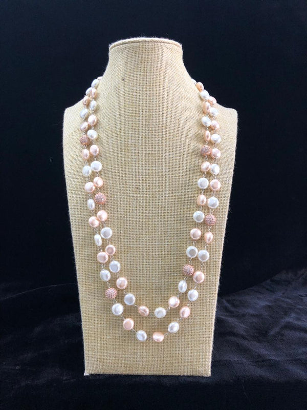 White and Light Pink Decorative Pearl Necklace