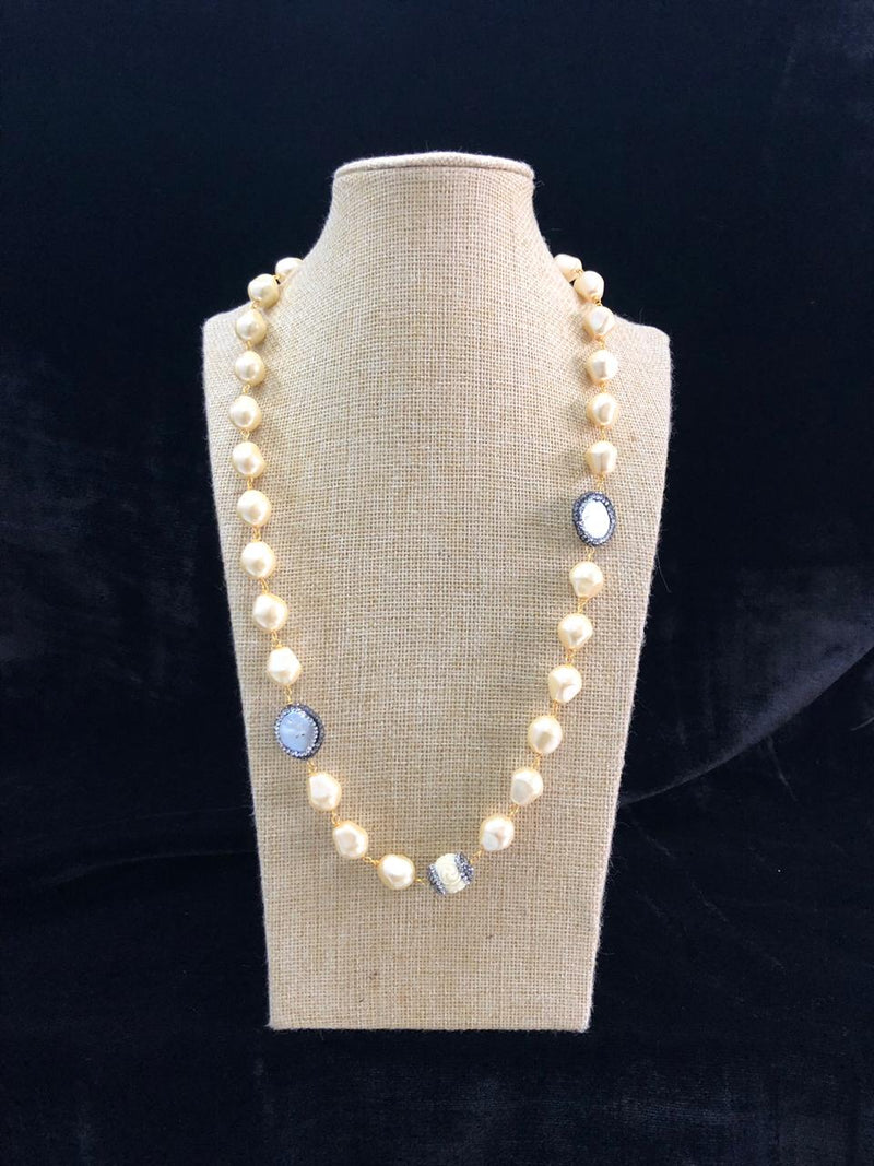 Shinning Pearl Gold Baroque Necklace