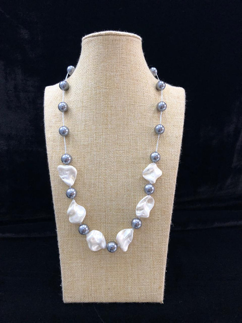 Mother of Pearl Silver Beaded Necklace