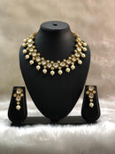 Feminine Choker Kundan Pearl Necklace Set