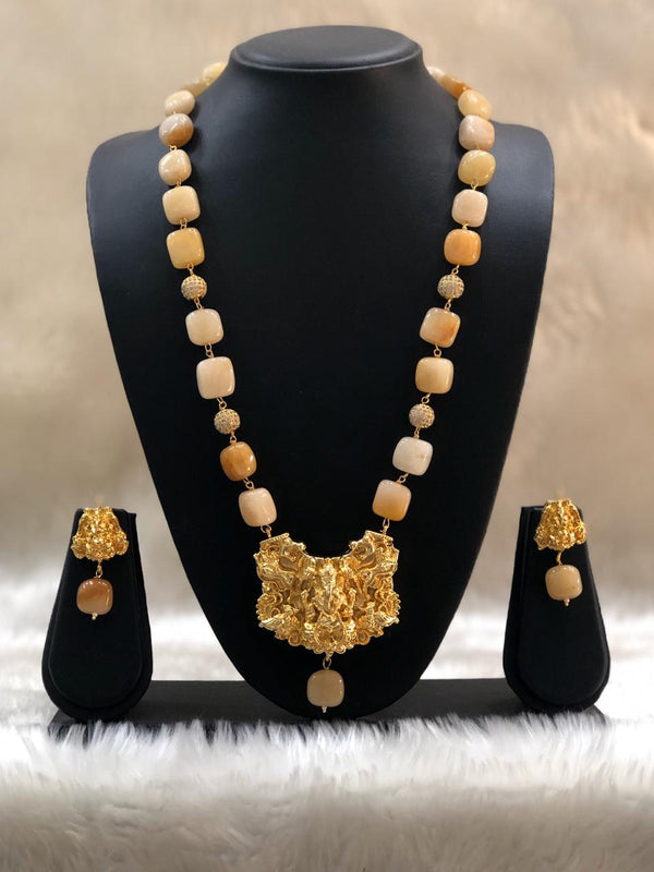Flawless Pearl Beautiful Necklace Set
