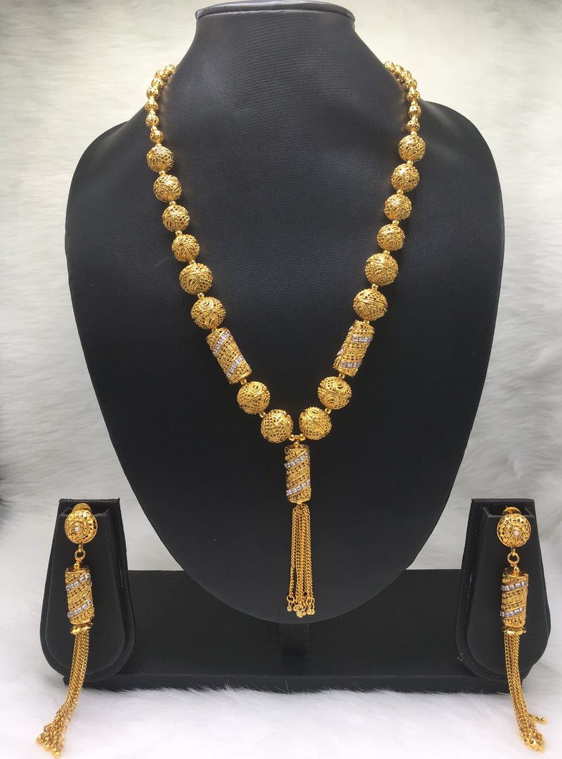 Discreet Diamond Gold Plated Necklace Set